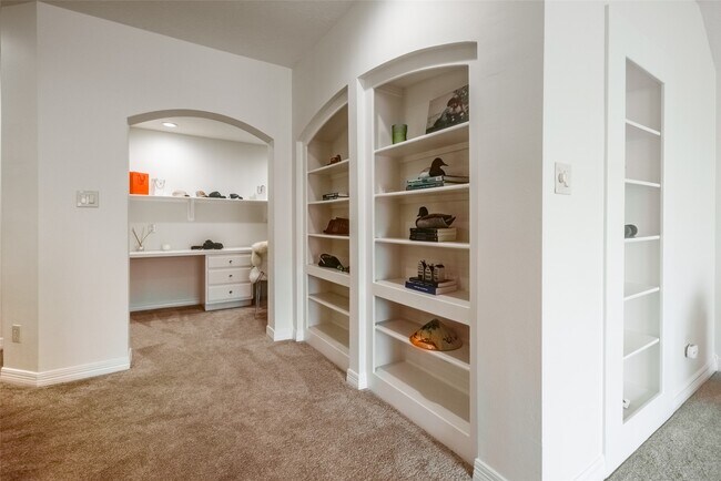 Building Photo - 5710 Cielio Bay Ct