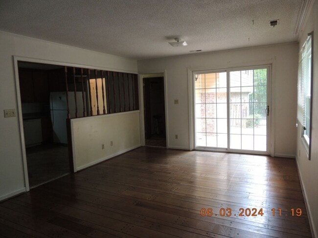 Building Photo - 102 Epworth Dr