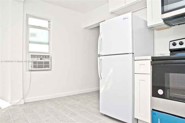 Building Photo - 1323 N Federal Hwy