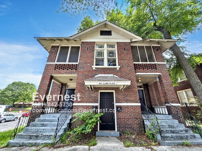Building Photo - 180 Clark Pl