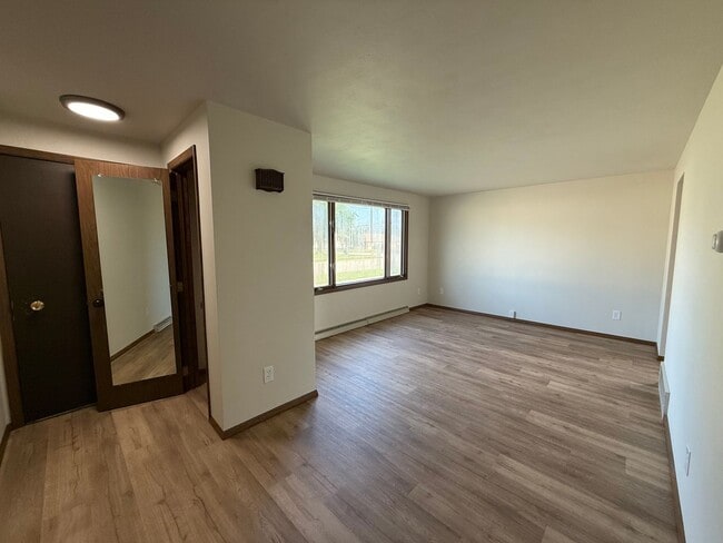 Building Photo - 1289-1291 Meadow Ln