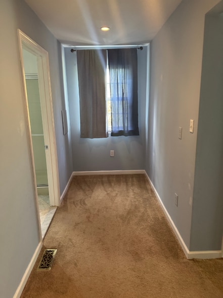 Building Photo - 103 Trupenny Turn