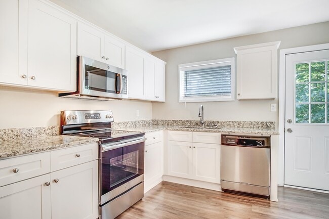 Building Photo - 3693 Larkspur Terrace