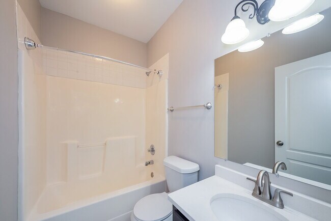 Building Photo - 6416 Arbor Lake Dr E