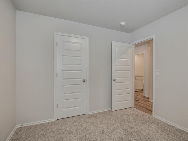 Building Photo - 12101 SW 34th St