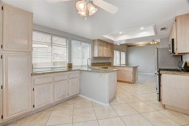 Building Photo - 4432 Crimson Leaf Dr