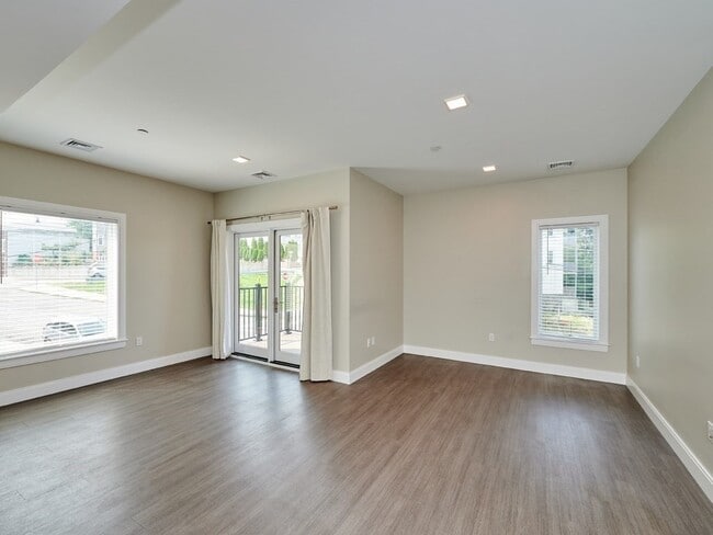 Building Photo - 14 Walley St