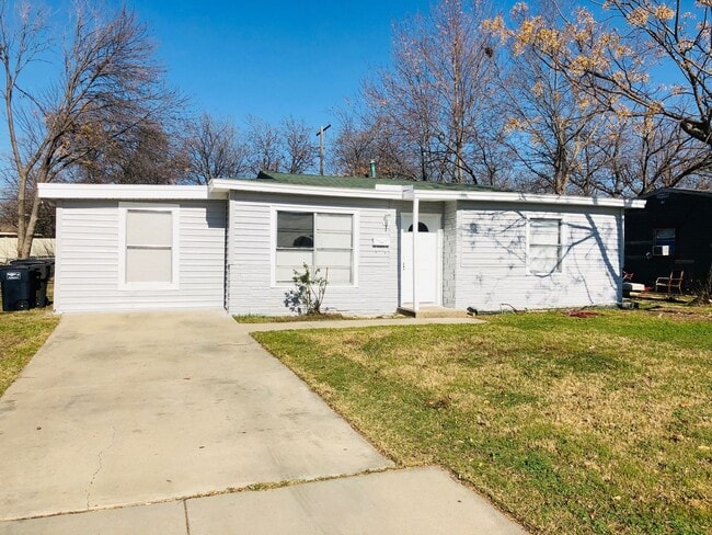 Primary Photo - 2341 Brothers St