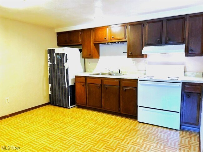 Building Photo - 980 N Overlook Dr