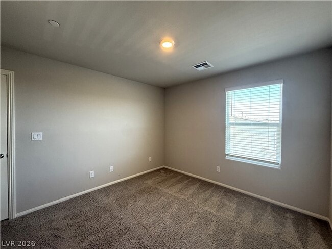 Building Photo - 522 Spy Rock Ave
