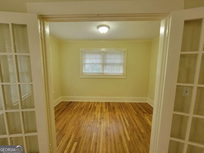 Building Photo - 251 Archer St