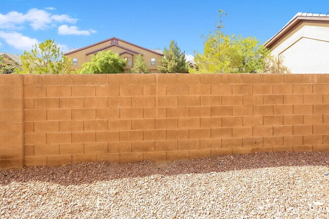 Building Photo - 9481 Havasu Canyon Ave