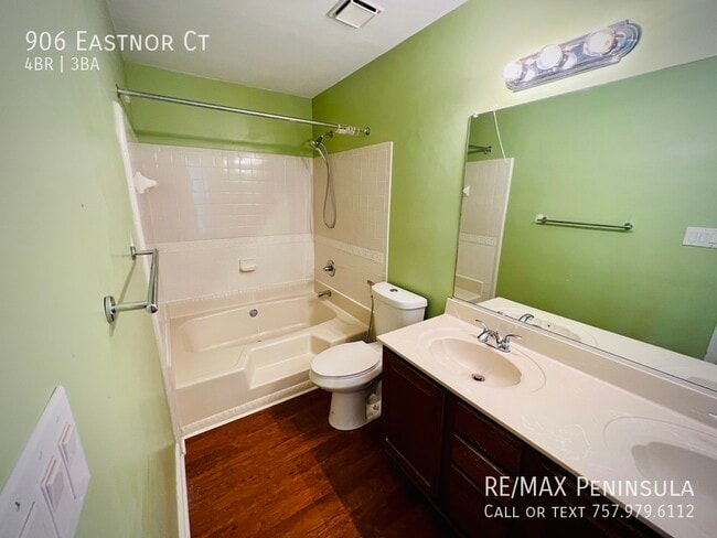 Building Photo - 906 Eastnor Ct