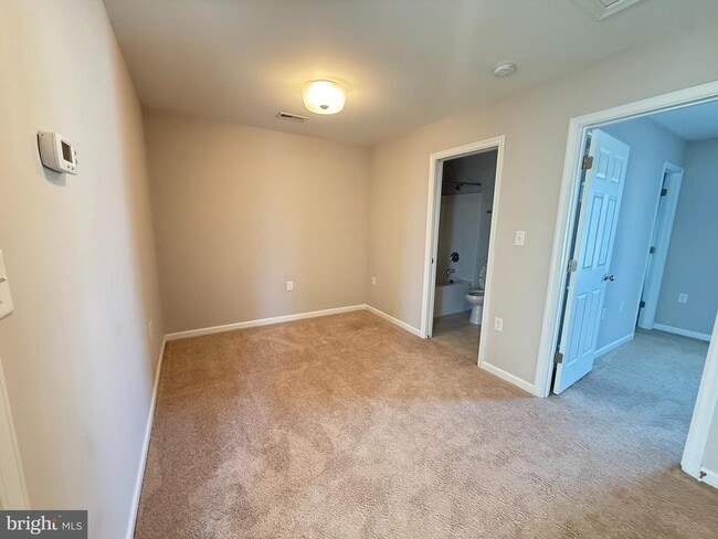 Building Photo - 217 Brooks Cir