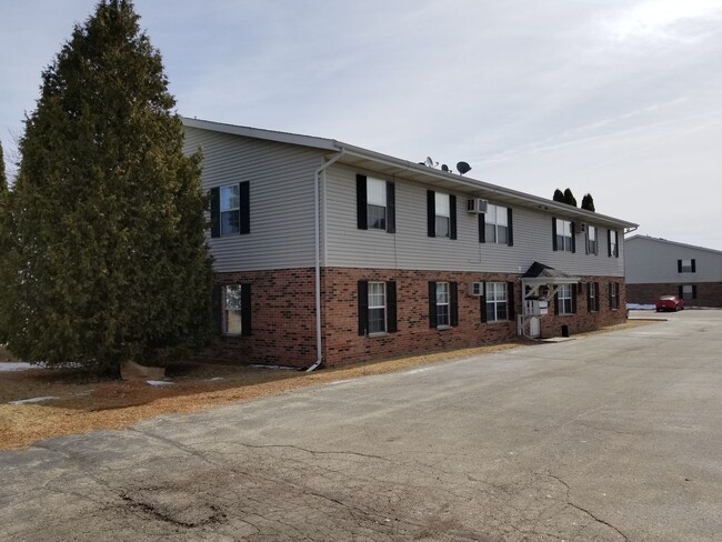 Building Photo - 2228 Sylvan Way