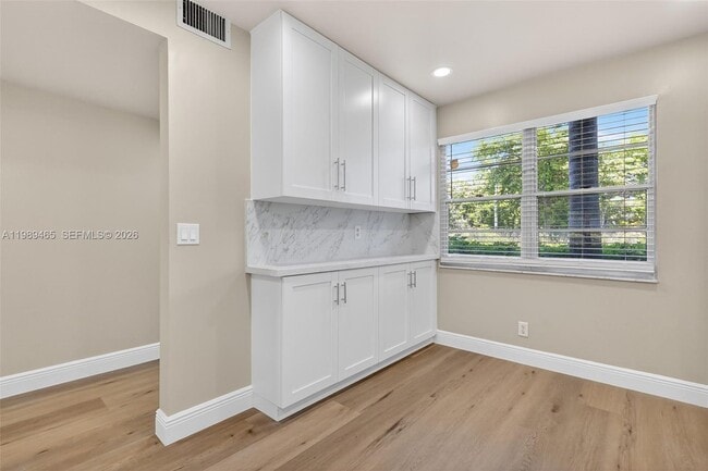 Building Photo - 12500 SW 5th Ct