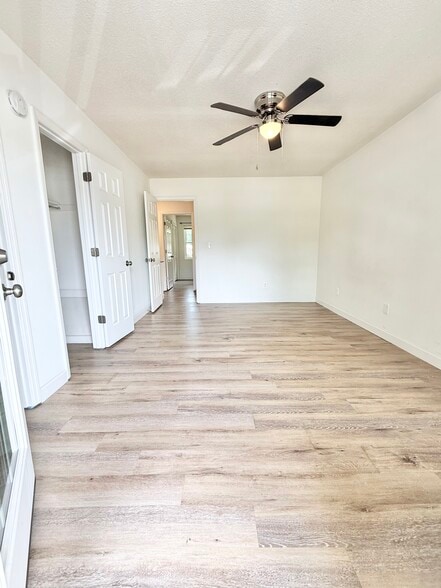 Upper Primary Bedroom - 274 Fleming Rd