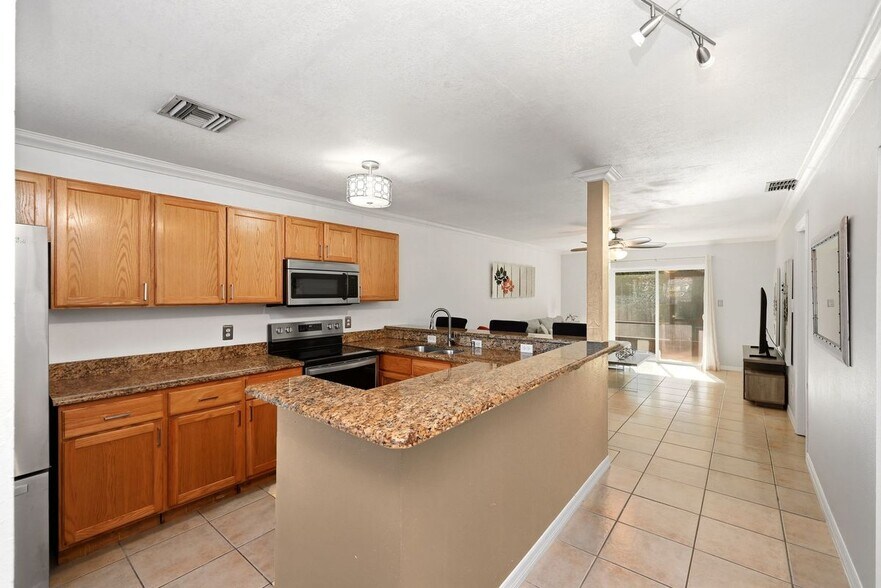 Building Photo - 4410 Bar Harbor Dr