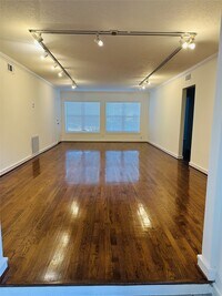 Building Photo - 2309 Sheridan St