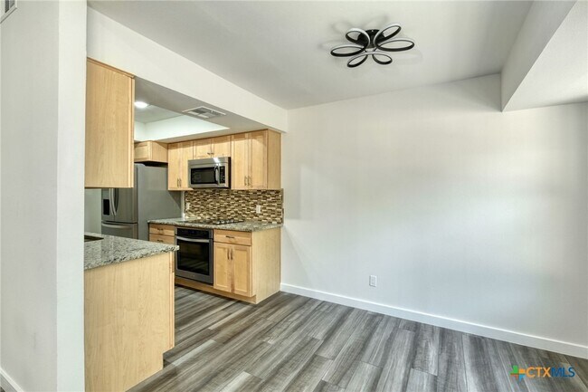 Building Photo - 1702 Wagon Gap Dr