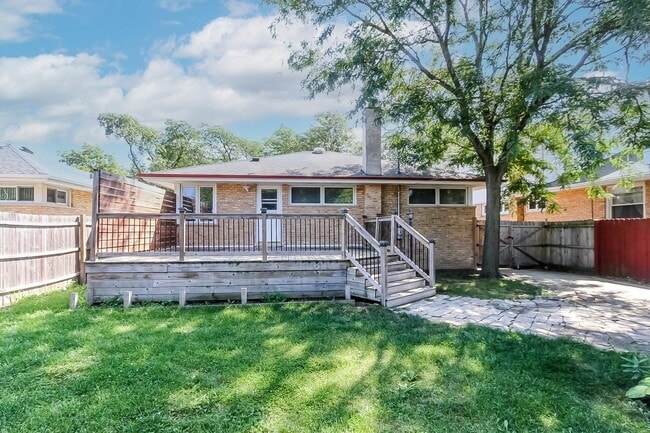 Building Photo - 9128 Birch Ave