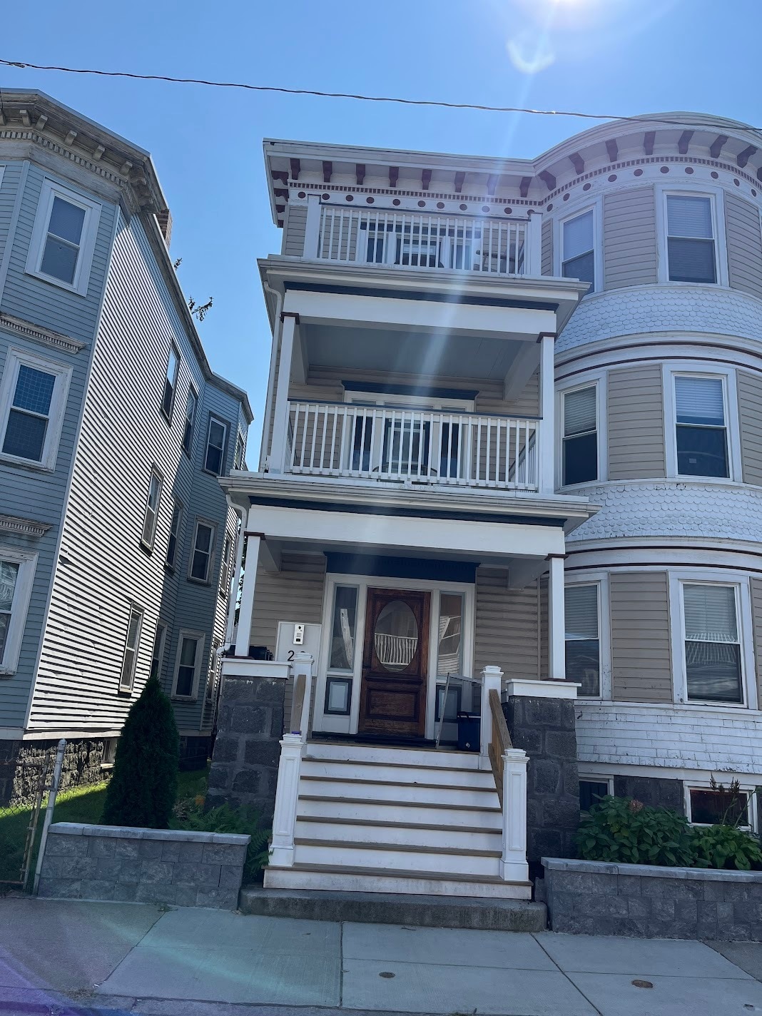 Building Photo - 20 Taft St