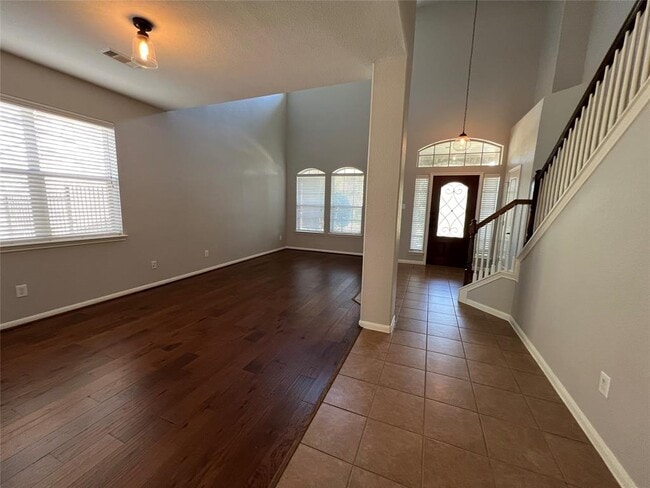 Building Photo - 146 Black Swan Pl