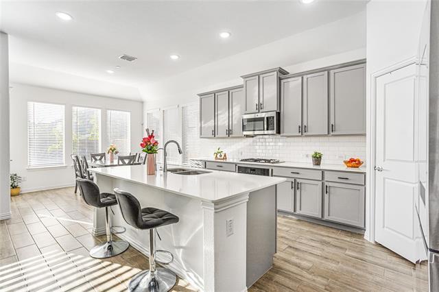 Building Photo - 2096 Creekbluff Cir