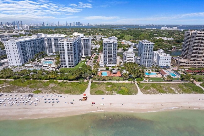 Building Photo - 2401 Collins Ave