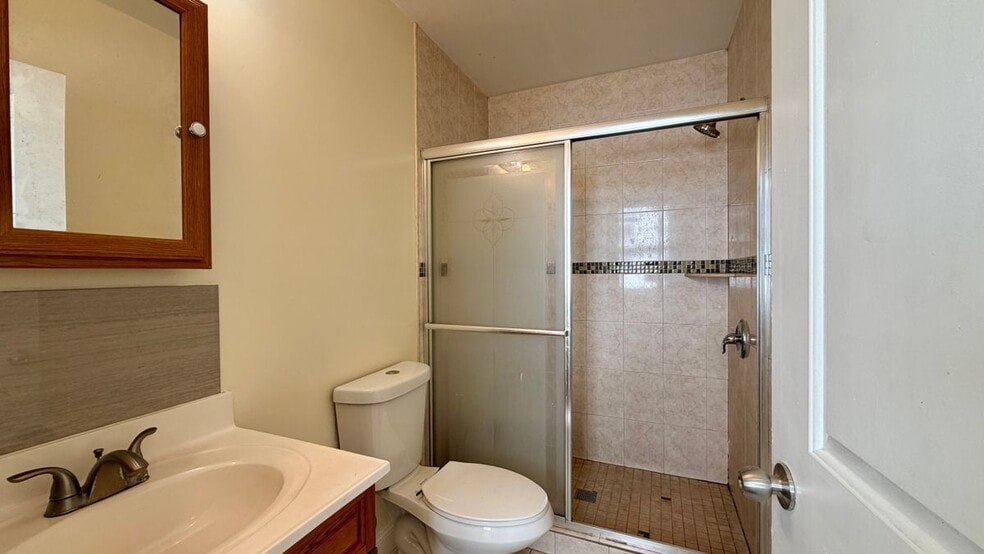 Building Photo - 3311 Kensington Ave