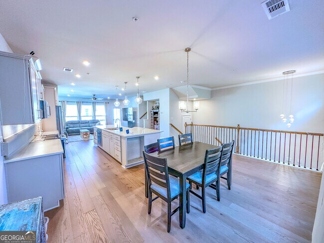 Building Photo - 361 Watson Ave