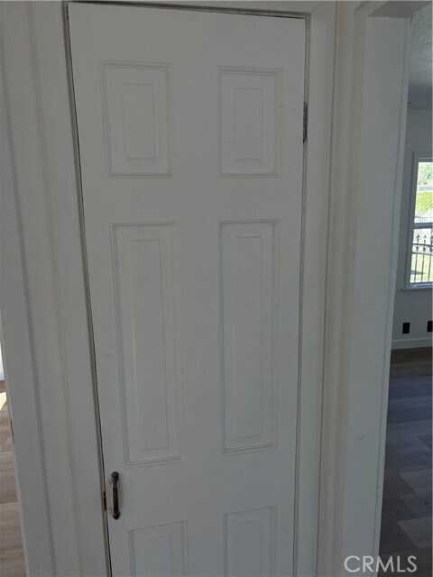 Building Photo - 15025 Roseton Ave