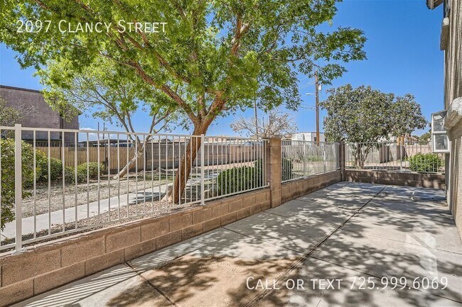 Building Photo - Charming Wexford Village Home: Open Layout...