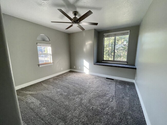 Building Photo - 12411 S 1840 E