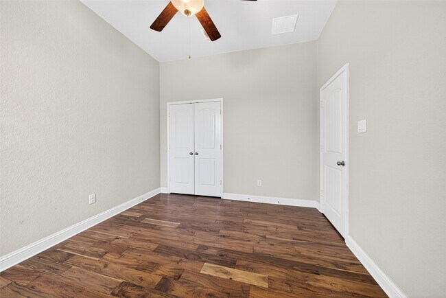 Building Photo - 19202 Presa Canyon Dr