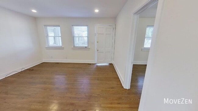 Building Photo - 405 Gardner St
