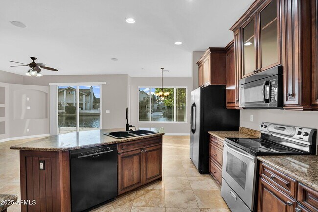 Building Photo - 1414 W Coral Reef Dr