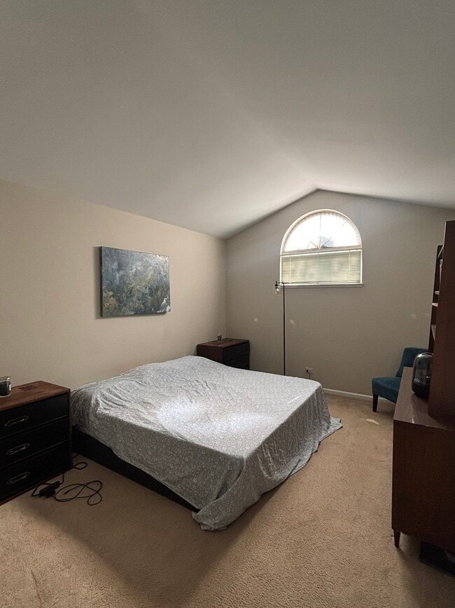 Building Photo - 781 N Shady Oaks Dr