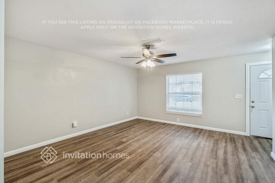 Building Photo - 5695 Deerfield Rd