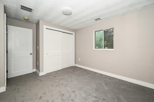 Building Photo - 61 Gregory Rd