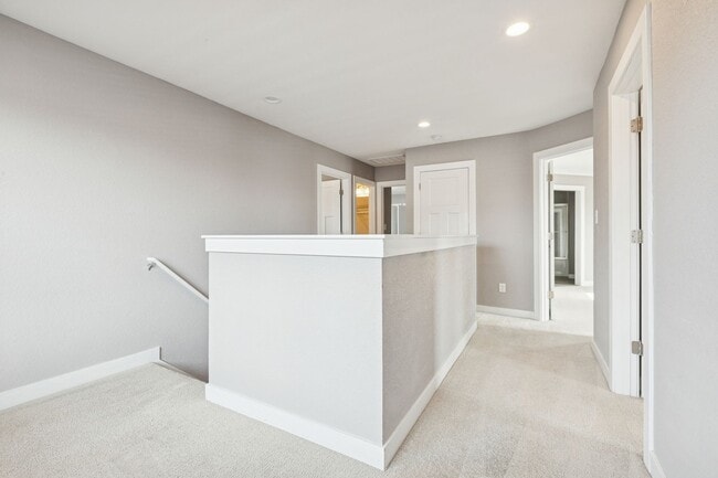 Building Photo - 4 bed/2.5 bath Ready Now- Norfolk