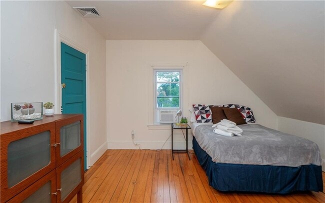 Building Photo - 3-14 Belair Ave