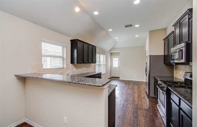 Building Photo - 1418 Spencer Glen Ln