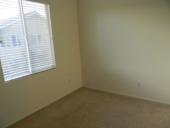 Building Photo - 11166 Pondfield Ct