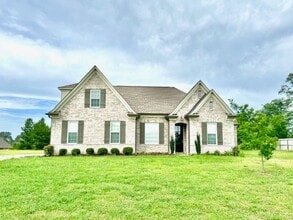 Building Photo - ShinaultLane4422