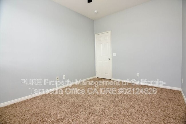 Building Photo - 35808 Chalet Ct