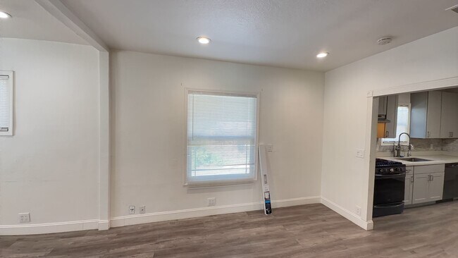 Building Photo - Inviting Open-Flow Home Perfect for Everyday Living & Entertaining