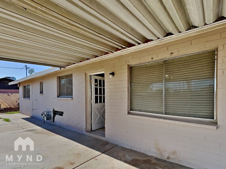 Building Photo - 5619 N 61st Cir