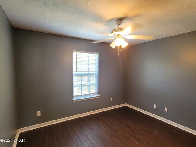 Building Photo - 276 Orinda St