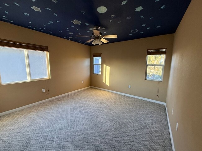 Building Photo - 3965 Collins St